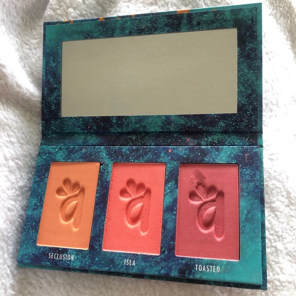 Alamar Blush Trio 💗 - Picture 3 of 4